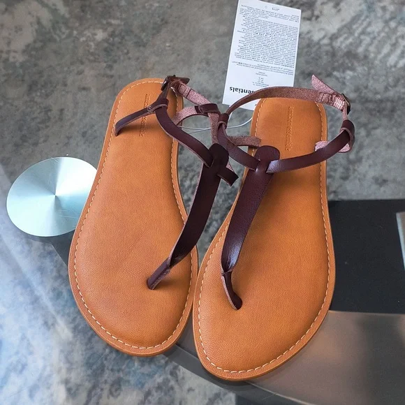 Amazon Essentials Women's - Picture 2 of 7